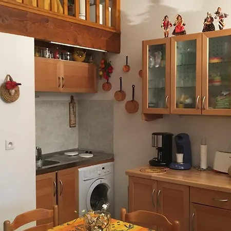 Cosy Avec Terrasse Pour 4 Pers, Proche D'esparron - Fr-1-822-14 Apartment