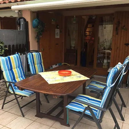 Apartment Cosy Avec Terrasse Pour 4 Pers, Proche D'esparron - Fr-1-822-14